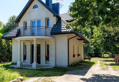 Dom z furtką do lasu. blisko natury i cywilizacji.