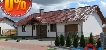 Parterowy dom w zabudowie bliźniaczej - 69 m2