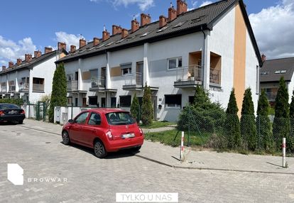Duże dwu-poziomowe, z ogródkiem i tarasem