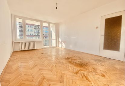 3 pokoje, 2 balkony, widna kuchnia, spiżarnia, wid