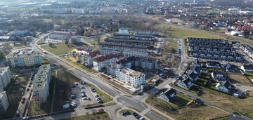 2 pokoje, osobna kuchnia, antresola, deweloperskie