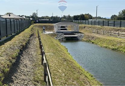 Rekreacyjna działka ze stawem 5km od park rozrywki