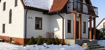 Luksusowy dom z widokiem na jezioro