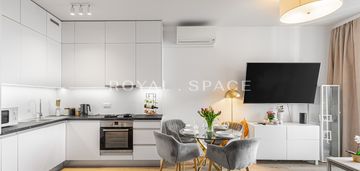 Komfortowy apartament z balkonem, browary warszaws