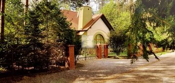 Dom w radawie – kontakt z naturą na krańcu wsi