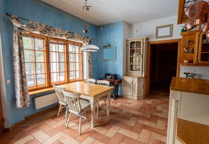 Ciekawy rozkład pomieszczeń piękny ogród