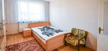 Na sprzedaż udział 1/2 domu, parter.