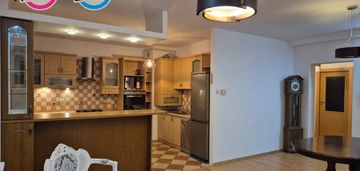 Przestronne 4-pokojowe mieszkanie z balkonem