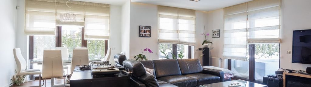 Wygodny, duży, możliwość prowadzenia działalności