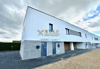 Nowoczesny i komfortowy apartament z ogródkiem