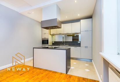 Stare miasto, apartament, 3 pok., balkon