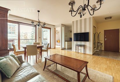 Elegancki apartament przy polu mokotowskim