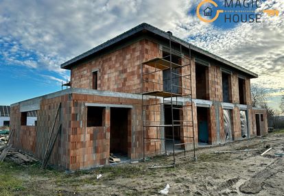 Bliźniak z garażem i ogrodem