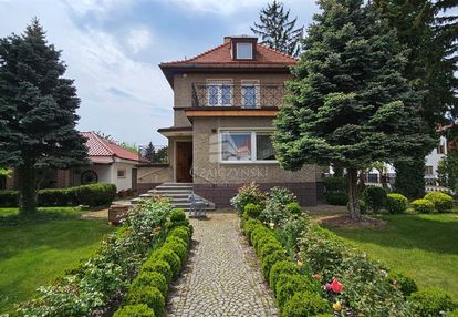 Poniemiecka willa 158m2 na działce 707m2 garaż