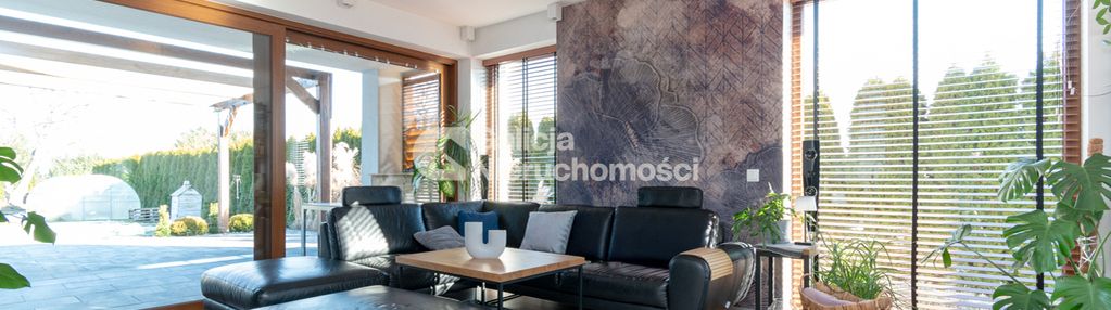 Dom parterowy z garażem i dużą działką 13 arów.