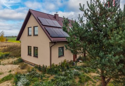 Dom wolnostojący | działka 11 arów | 4 sypialnie + salon z aneksem