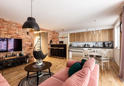 Mieszkanie dwupoziomowe z ogródkiem i garażem