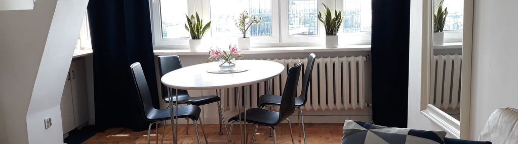 Doskonała Lokalizacja/ Miejsce Postojowe