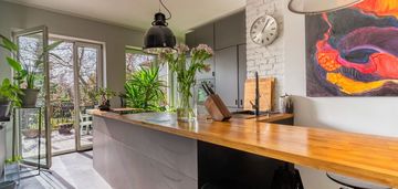 Wyjątkowy dom w centrum łomianek