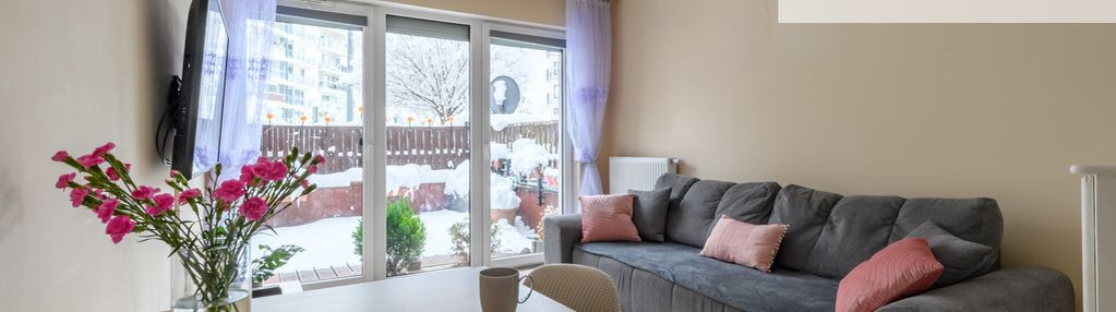 Mieszkanie z ogrodem na tęczowym lesie