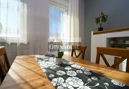 Duży salon, wysoki sufit, balkon – 2 pokoje w śró