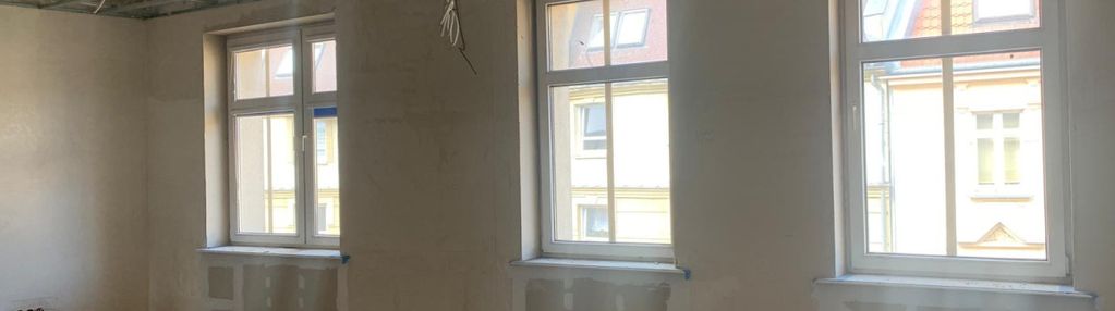 Lokal( 2 mieszkania ) w kamienicy