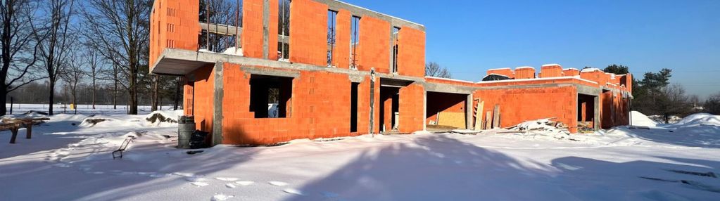 Nowoczesny dom podwójny garaż duża działka