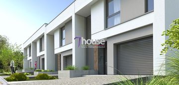 Nowoczesny dom w zabudowie bliźniaczej.