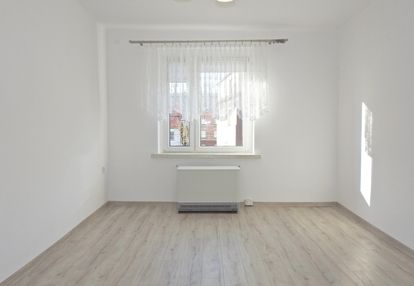 Duża kawalerka | centrum | prywatny parking