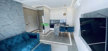 Komfortowe dwa pokoje, garaż, klimatyzacja