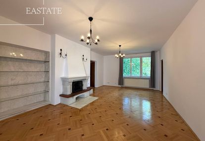 Luksusowy apartament na saskiej kępie / kamienica