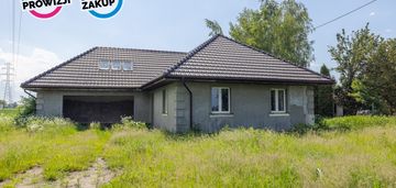 Wolnostojący dom 8 pok, działka 1492 m2