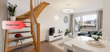 Mieszkanie dwupoziomowe  4-pokoje, balkon i garaż