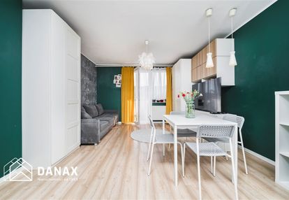 Os. piastów! 2 pokoje, balkon, komórka, parking
