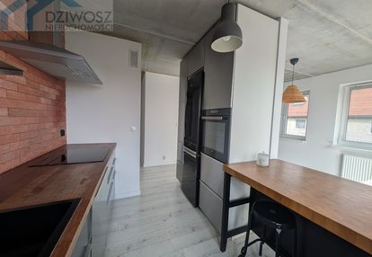3 pokoje, duży balkon, klima
