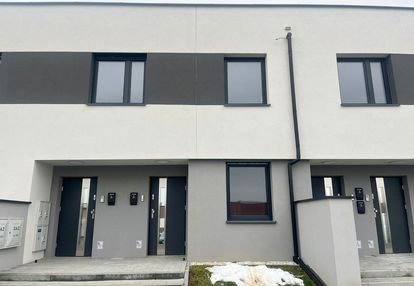 3 pokojowe mieszkanie z ogródkiem - dworzysko