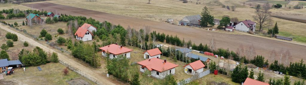 Dom w stanie surowym nad rzeką pisa piasutno żelazne