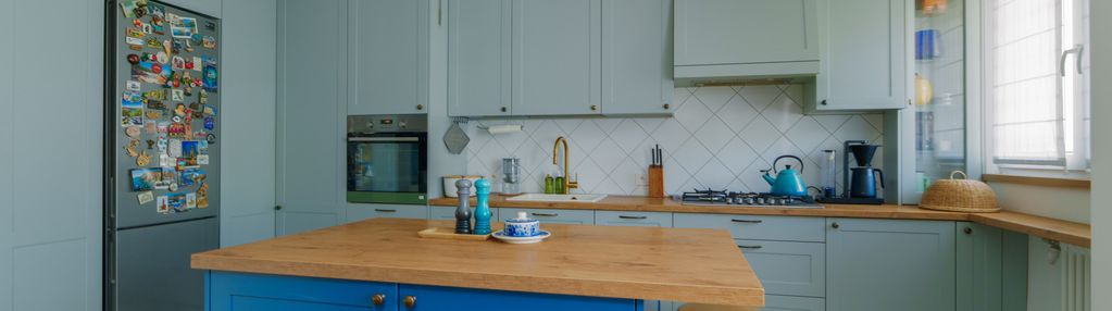 53,4 m²-salon z kuchnią + 2 sypialnie po remoncie