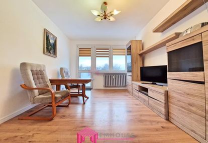 Trzypokoje z balkonem, dwustronne. zubrzyckiego.