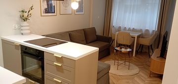 Apartament 38m, oddzielna sypialnia,żelazna parter