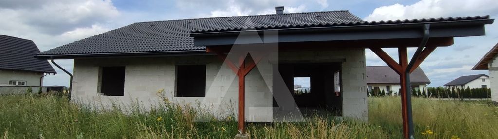 Dom parterowy w spokojnej okolicy z garażem