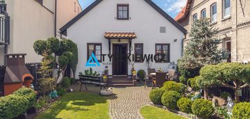 Wyjątkowy dom przy głównym deptaku w helu