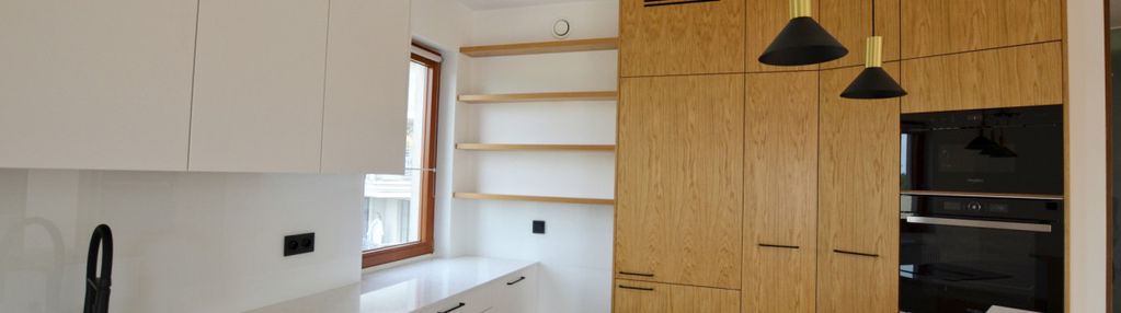 3 pokoje_taras 40m2_garaż apartamentowiec_metro