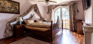 Dwupokoleniowy dom w zalesiu dolnym, 472m2