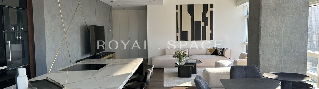 Panoramiczny apartament na 23 piętrze | złota 44