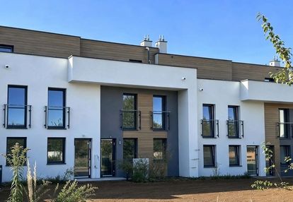 Przestronne, zalesie, taras 30m2, garderoba
