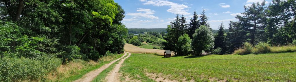 Duża działka nad jeziorem ostrówieckim.