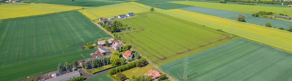 Wolnostojący dom 8 pok, działka 1492 m2