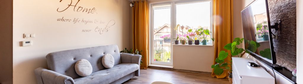 Dwupoziomowe przestronne mieszkanie z garażem