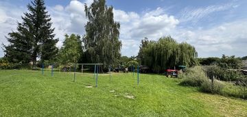 Działka budowlana 754 m² i trumieje